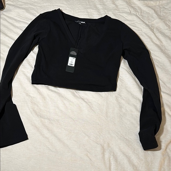 Fashion Nova Black Long Sleeve Crop Top - Picture 1 of 4